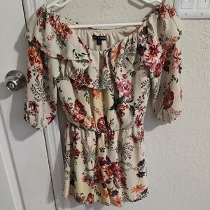 Floral Ruffle Blouse with shorts - Cream and Red - size small